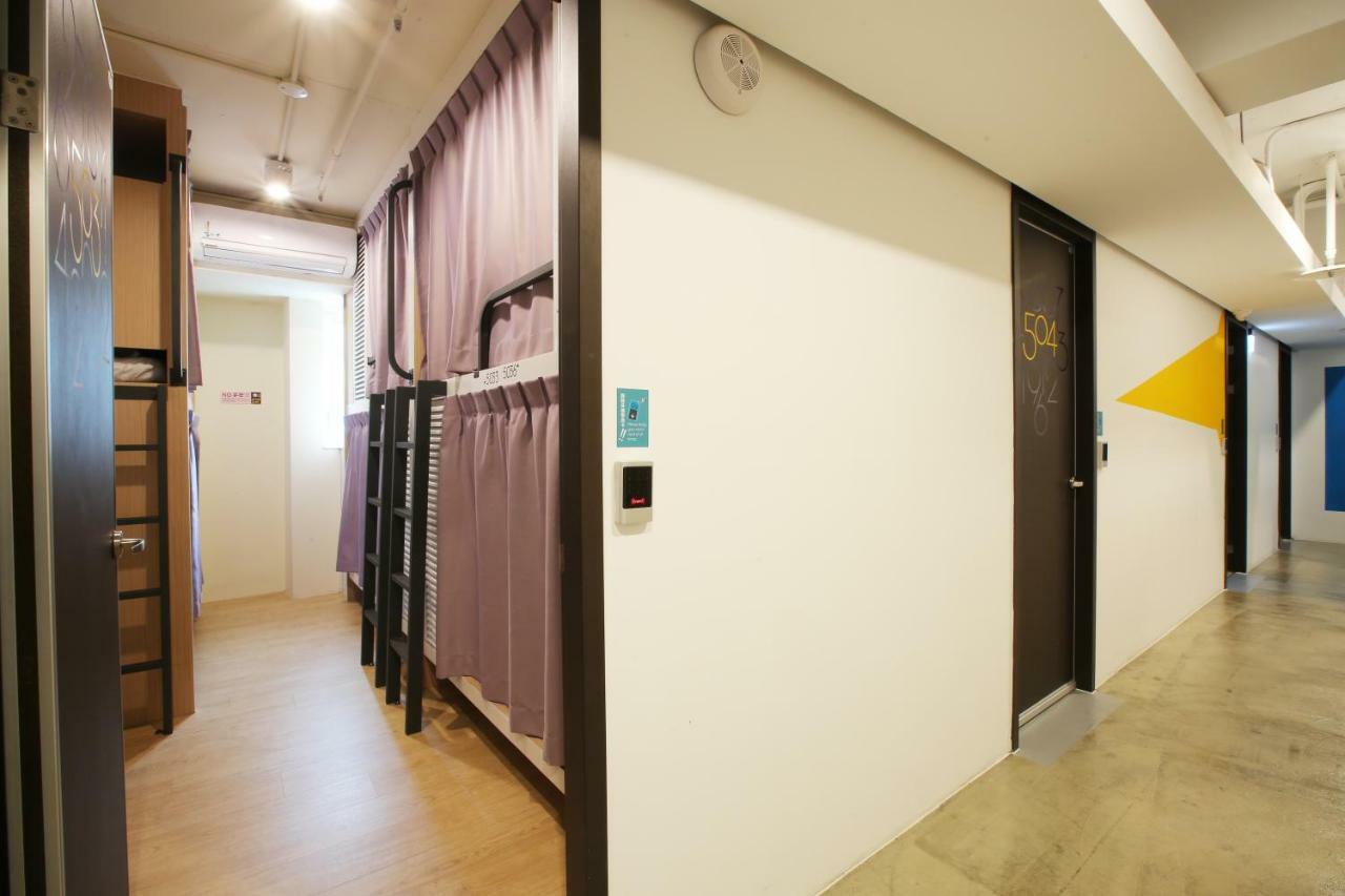 Loosha Hostel Taichung Dış mekan fotoğraf