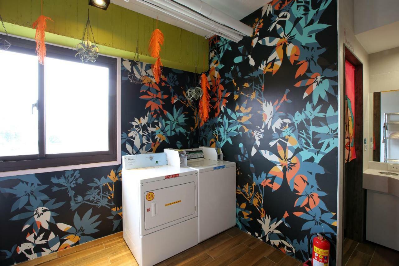 Loosha Hostel Taichung Dış mekan fotoğraf