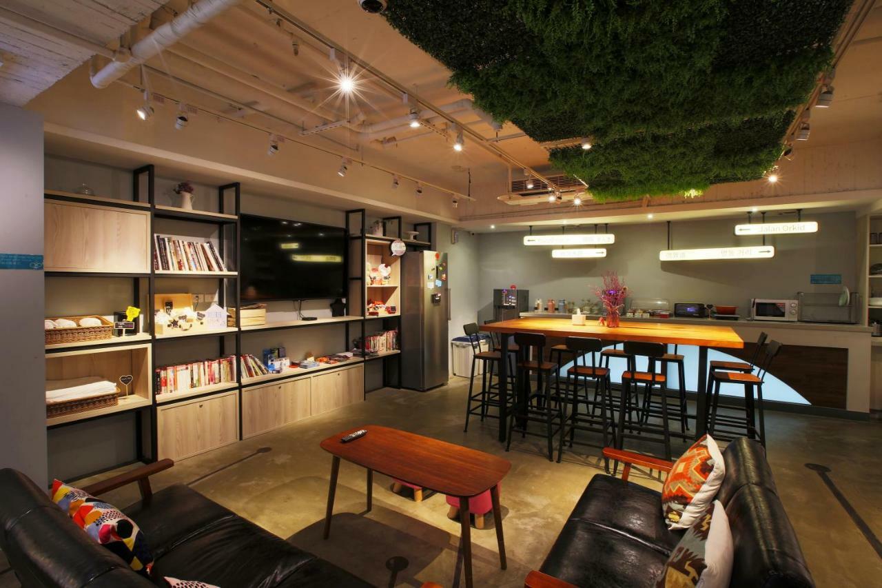Loosha Hostel Taichung Dış mekan fotoğraf