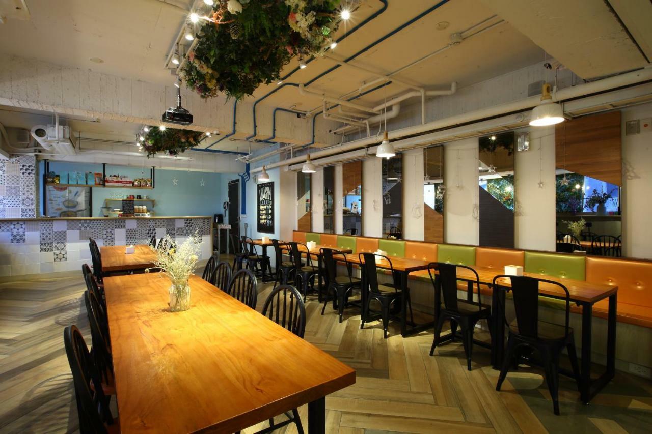 Loosha Hostel Taichung Dış mekan fotoğraf