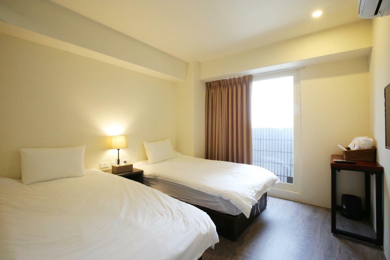 Loosha Hostel Taichung Dış mekan fotoğraf